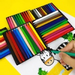 Triangle plastic crayon childrens oil painting stick is not dirty, safe and washable for childrens painting brushes, baby graffiti pens